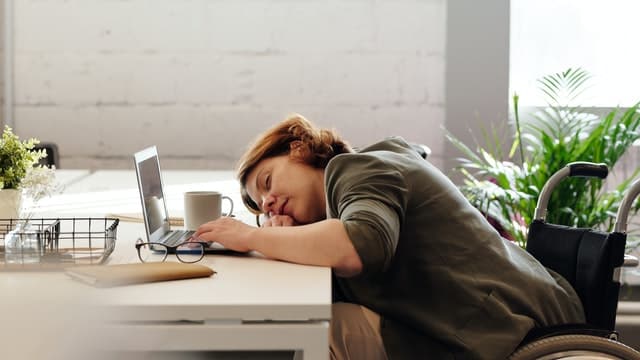 Practical Ways to get rid of Lazy Workers at Workplace [Explained]
